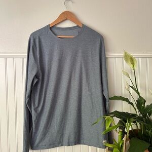 Vuori Men's Heather Gray/ light Blue Long Sleeve Tee